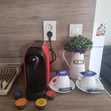 бутикови емона * 拉夫达