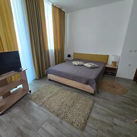 бутикови емона Apartmán Ravda
