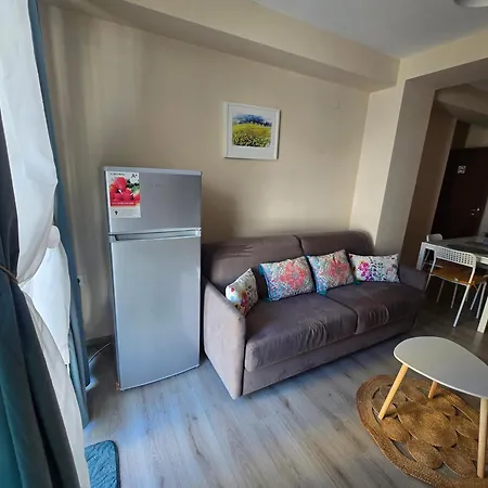 бутикови емона Apartament Ravda