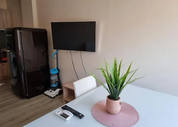 Lejlighed бутикови емона *