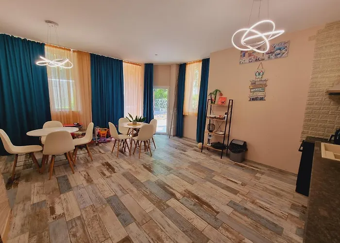 бутикови емона Lejlighed Ravda