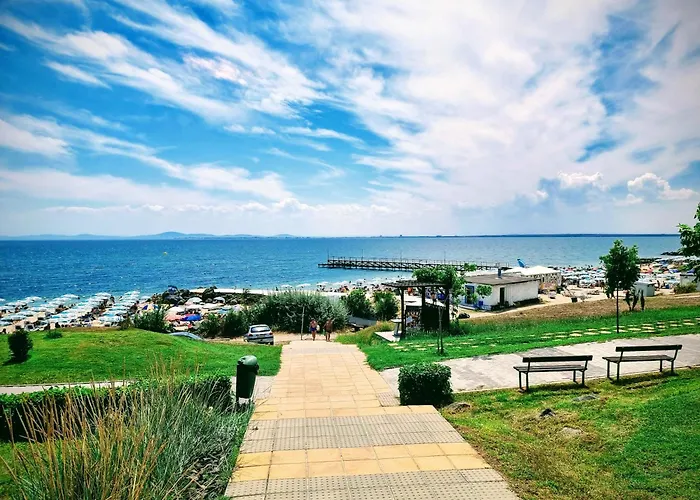 Lejlighed бутикови емона *