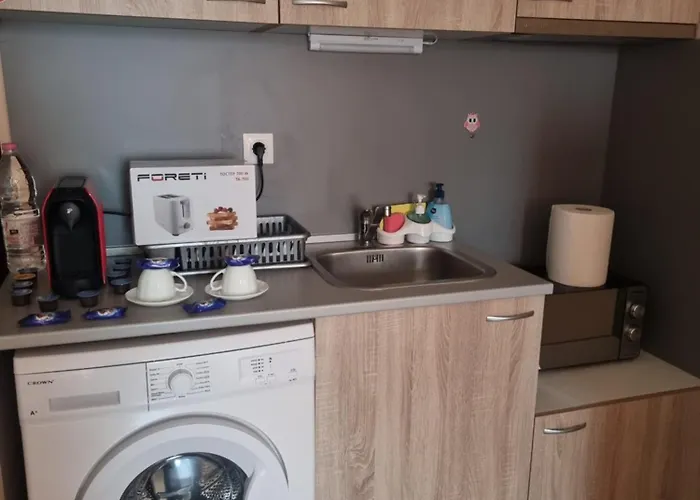 Lejlighed бутикови емона *